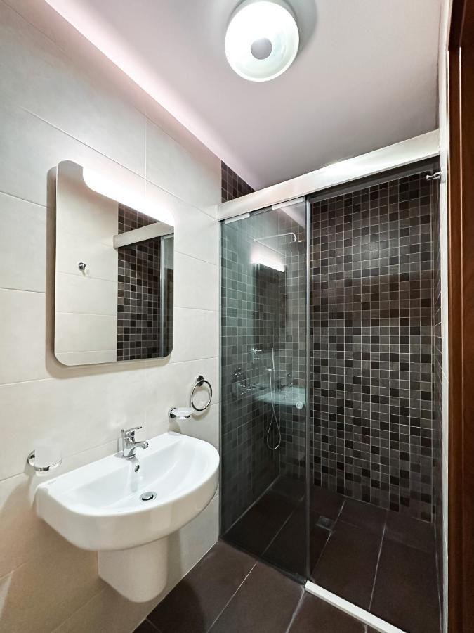 Modern Central 2Br Flat In Valletta By Arcobnb Luaran gambar