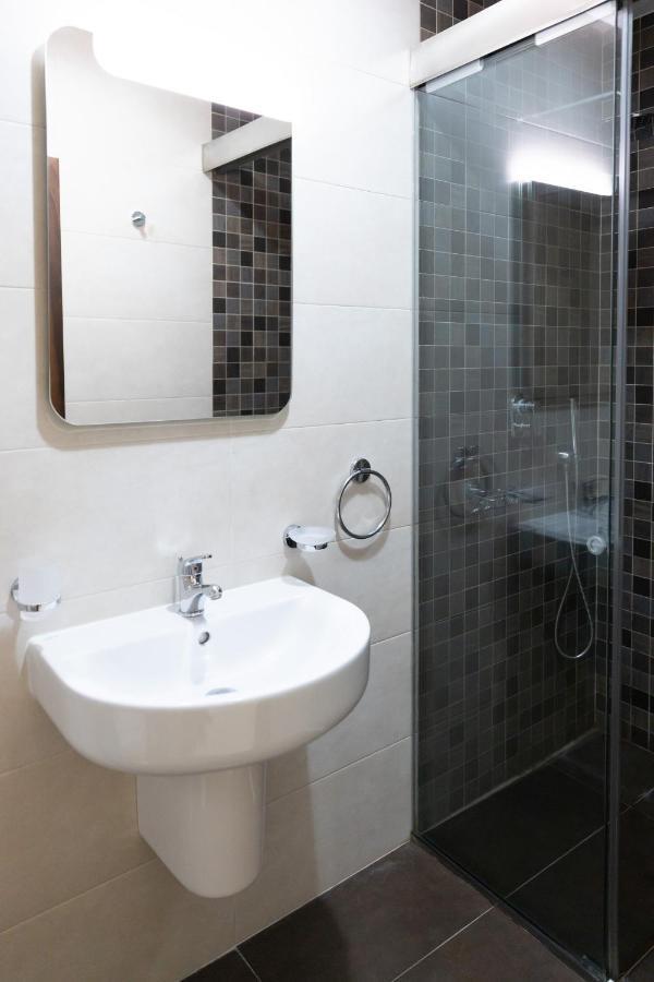 Modern Central 2Br Flat In Valletta By Arcobnb Luaran gambar
