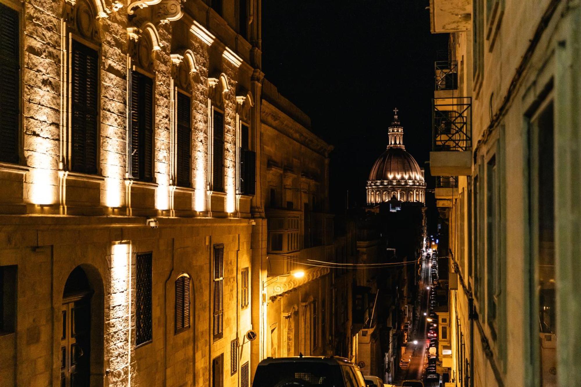 Modern Central 2Br Flat In Valletta By Arcobnb Luaran gambar