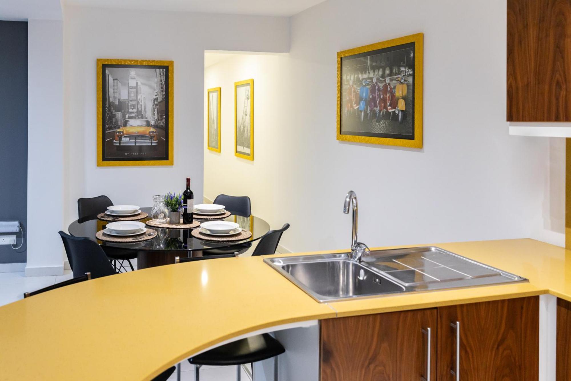 Modern Central 2Br Flat In Valletta By Arcobnb Luaran gambar